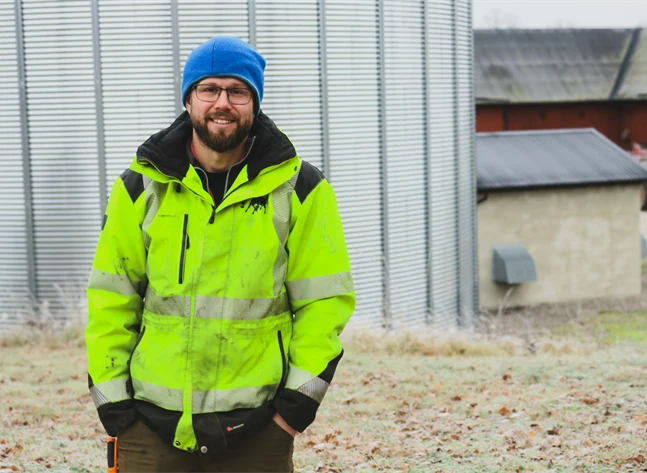 Bild på Mattias Larsson på Abbotnäs säteri.